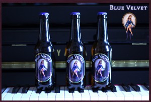 3-Blue-Velvet-con-piano02